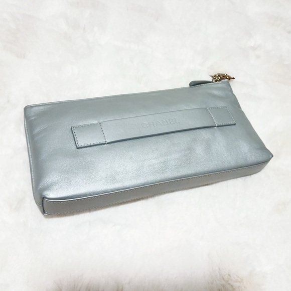 CHANEL Cambon Keyboard Clutch Bag - Picture 3 of 14